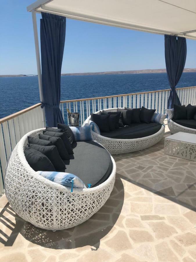 Villa Beline Direct Aan Zee, Verwarmd Zwembad En Sauna Трибань-Крушчица Экстерьер фото